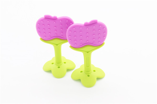 嬰兒牙膠產(chǎn)生刺鼻膠味兒，導(dǎo)致氣味的主要原因您知道嗎