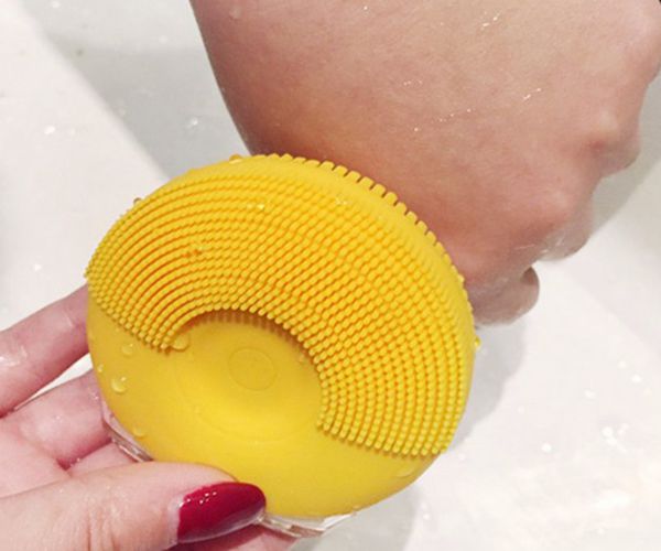 電動(dòng)硅膠潔面儀，聲波臉部按摩儀-硅膠刷