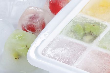 冰塊有白色物質(zhì)是正?，F(xiàn)象